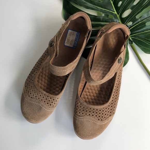 Earth Origins Shoes Earth Origins Comfort Suede Flat Shoes 1 Poshmark